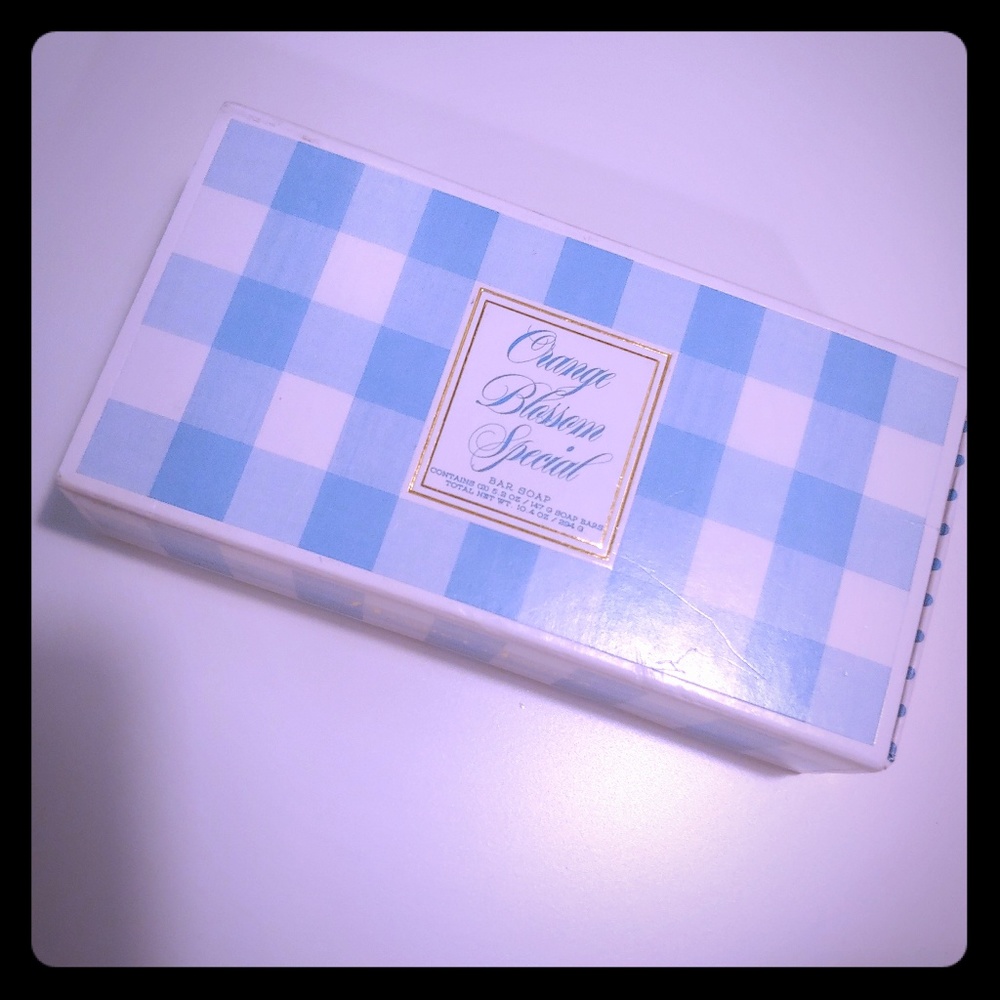 Draper James Orange blossom soap